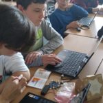 Tobias und Marc beim Programmieren